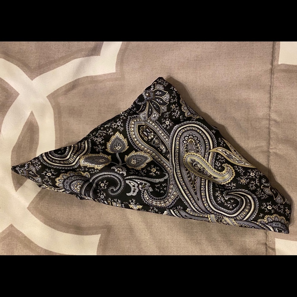 Custom design pocket square - Picture 2 of 3